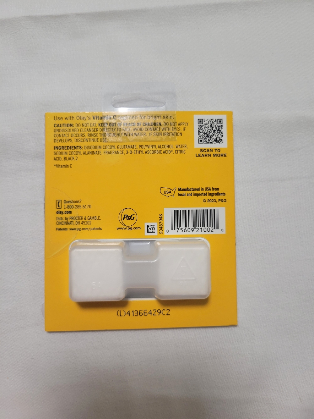 OLAY Bright Yellow Refill Pack with White Tray